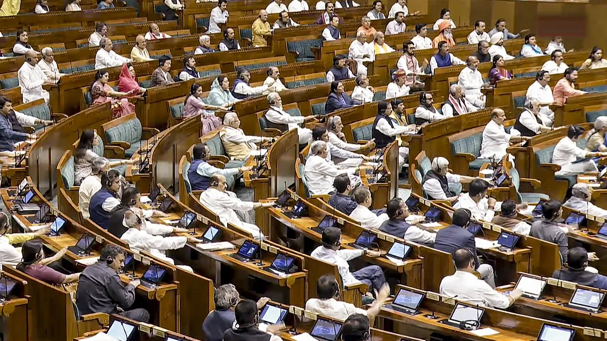 लोकसभा में अब 543 की जगह 816 सीटें, 33% होंगी महिलाओं के लिए आरक्षित; मोदी सरकार लाने जा रही बिल