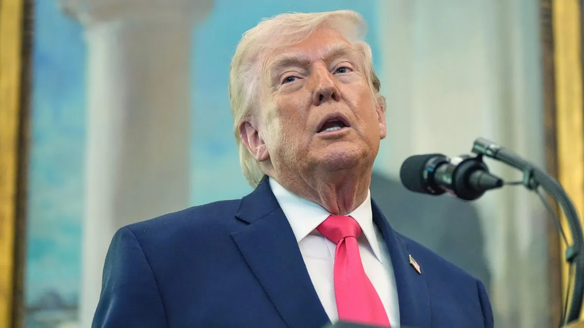 अमेरिकी केवल अपने से ही बातचीत कर रहे हैं”, ईरानी सेना ने उड़ाया ट्रंप का मजाक; कहा-हार को न दें समझौते का रूप