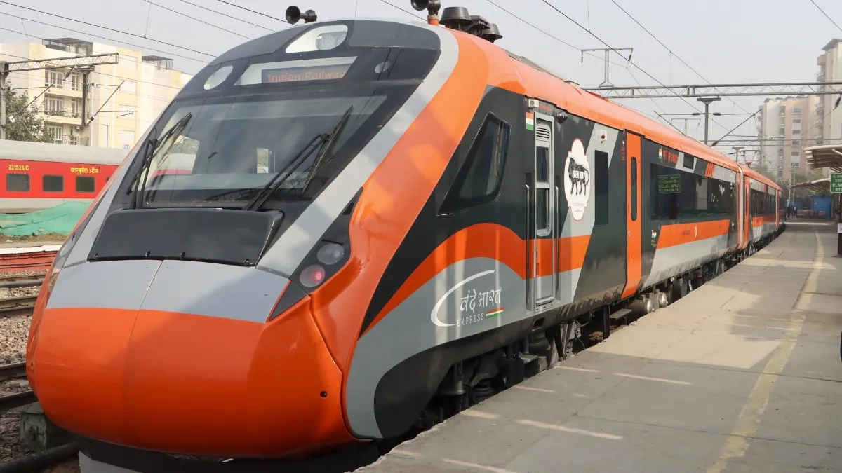 वंदे भारत स्लीपर का किराया जापान और फ्रांस की ट्रेनों से 5 गुना सस्ता, रेलवे ने पेश किया पूरा रेट कार्ड