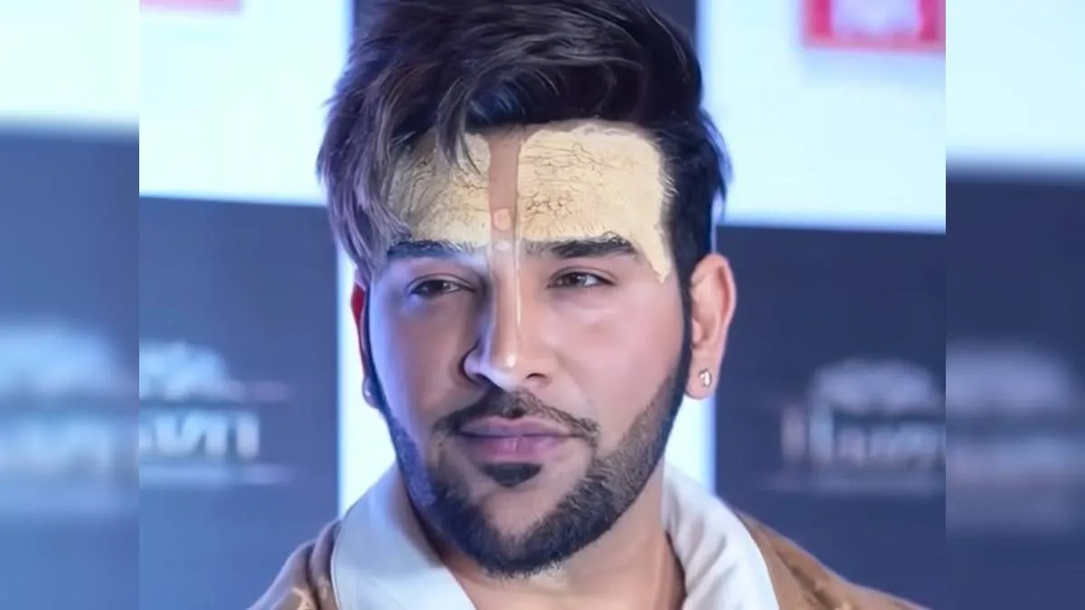 राधा रानी के भक्त बने पारस छाबड़ा, नाक से माथे तक लगाते हैं चंदन, बताया अनोखे तिलक का राज, सुनाई ‘बिहारिन दास’ की कथा