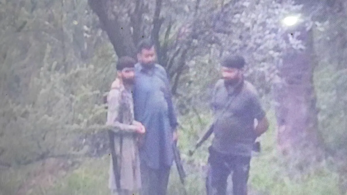 Exclusive: भारत के खिलाफ नई साजिश रच रहा पाकिस्तान, रिहायशी इलाकों में की हथियारों की तैनाती