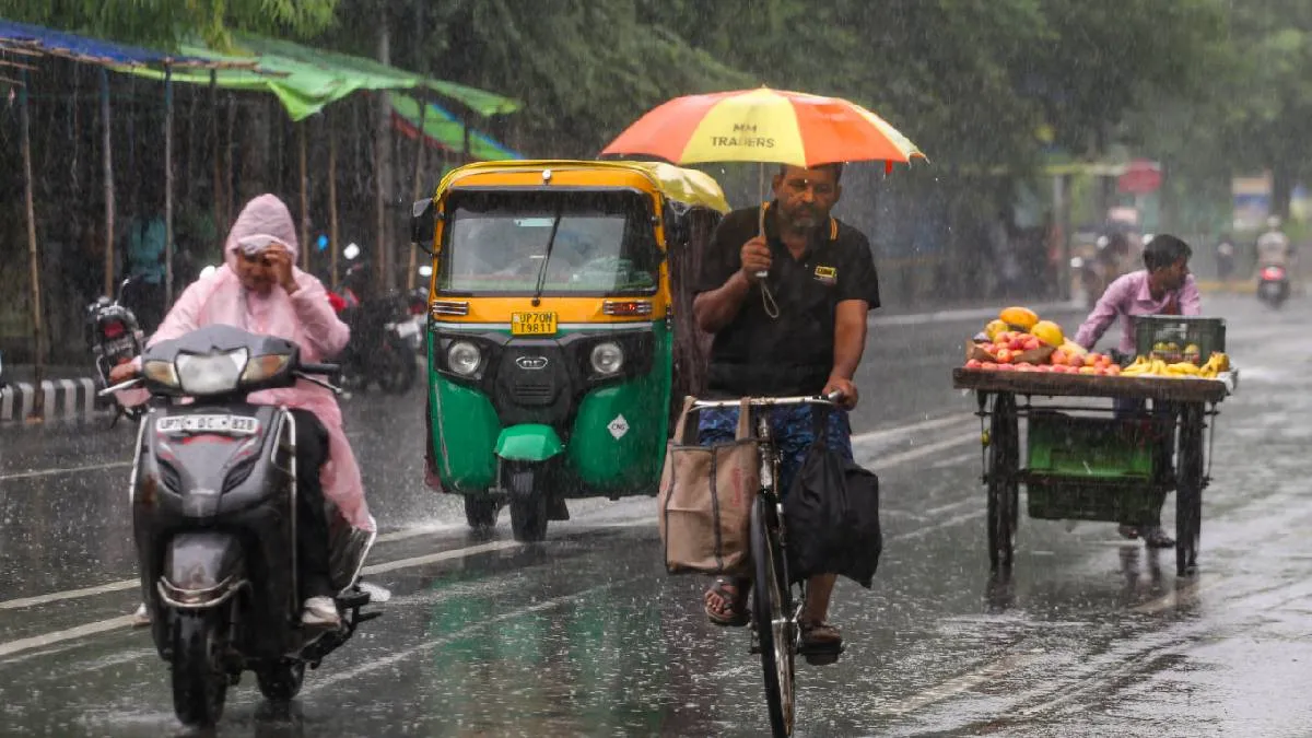 बिहार-झारखंड और महाराष्ट्र से लेकर पूर्वोत्तर भारत तक आज मूसलाधार बारिश के आसार, दिल्ली का कैसा रहेगा मौसम?