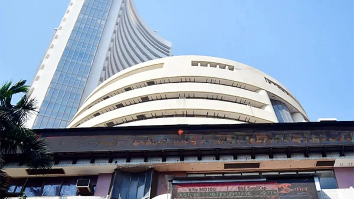 19 August 2026 Stock Market Updates: शेयर बाजार में कमजोर शुरुआत! सपाट खुले सेंसेक्स और निफ्टी; इंडिगो, SBI, टाटा स्टील में तेज गिरावट