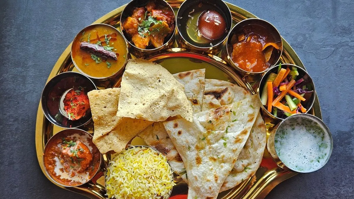 वेज थाली 4% और नॉन-वेज थाली 9% हुई महंगी- प्याज, तेल, गैस कीमतों ने बढ़ाई लागत