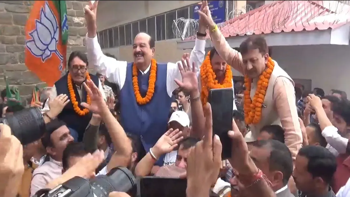 3 मंत्रियों के जिले में कांग्रेस को झटका, 26 साल बाद शिमला जिला परिषद अध्यक्ष-उपाध्यक्ष पद पर BJP का कब्जा